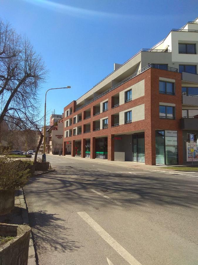 Kosice Smart Apartman Eksteriør billede